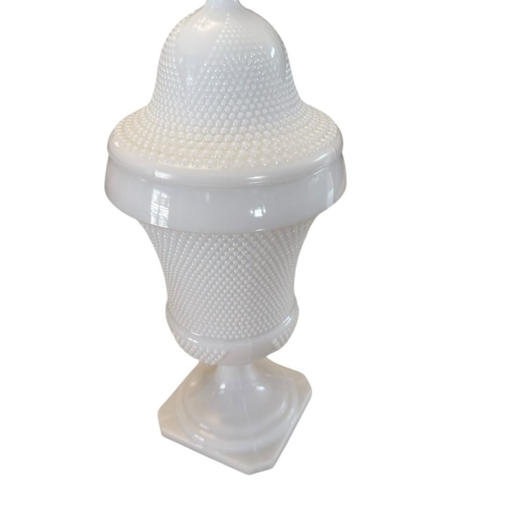 Elegant White Textured Bath Jar